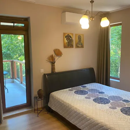 アパート Two-bedroom Luxury With Forrest And Sea Views